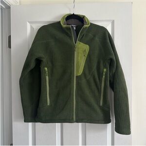 Size S MEC Mountain Equipment Coop Green Polartec Fleece Zip Up Jacket Sweater